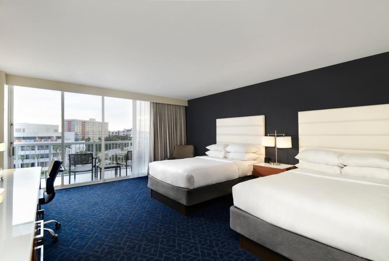 Hotel Tampa Riverwalk Bagian luar foto