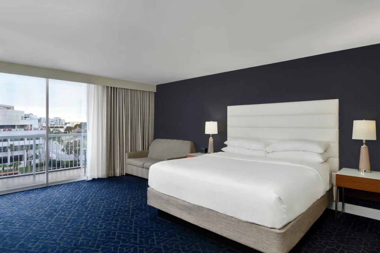 Hotel Tampa Riverwalk Bagian luar foto