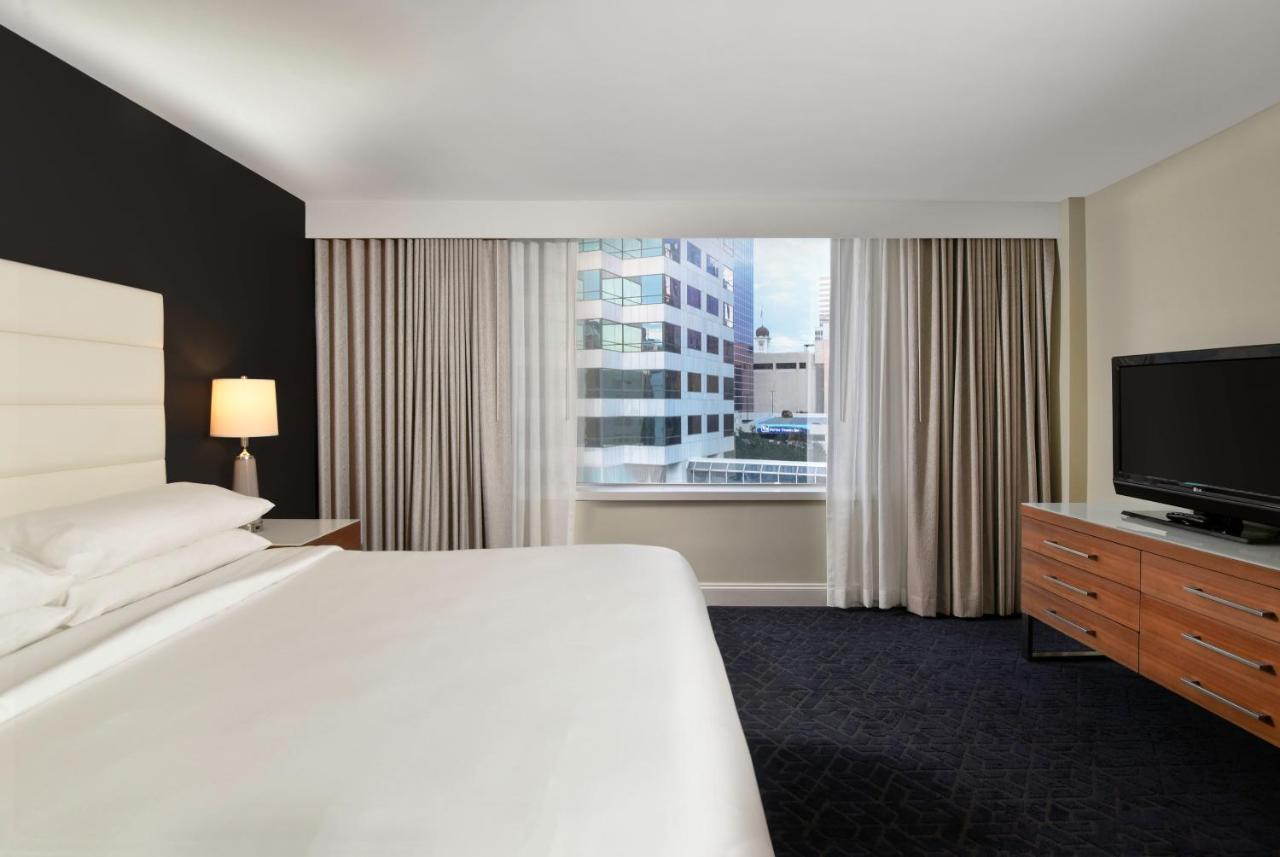 Hotel Tampa Riverwalk Bagian luar foto