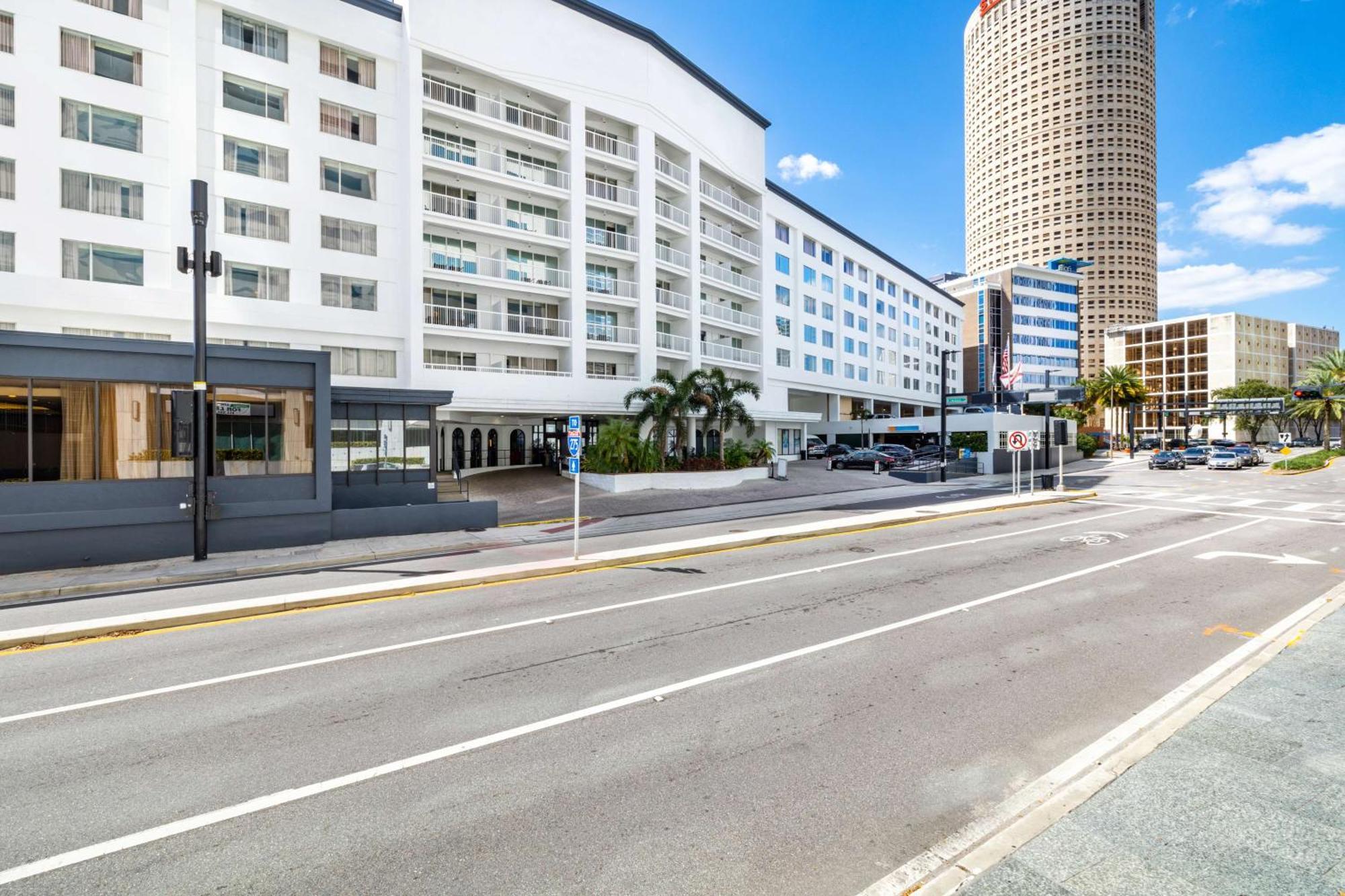 Hotel Tampa Riverwalk Bagian luar foto
