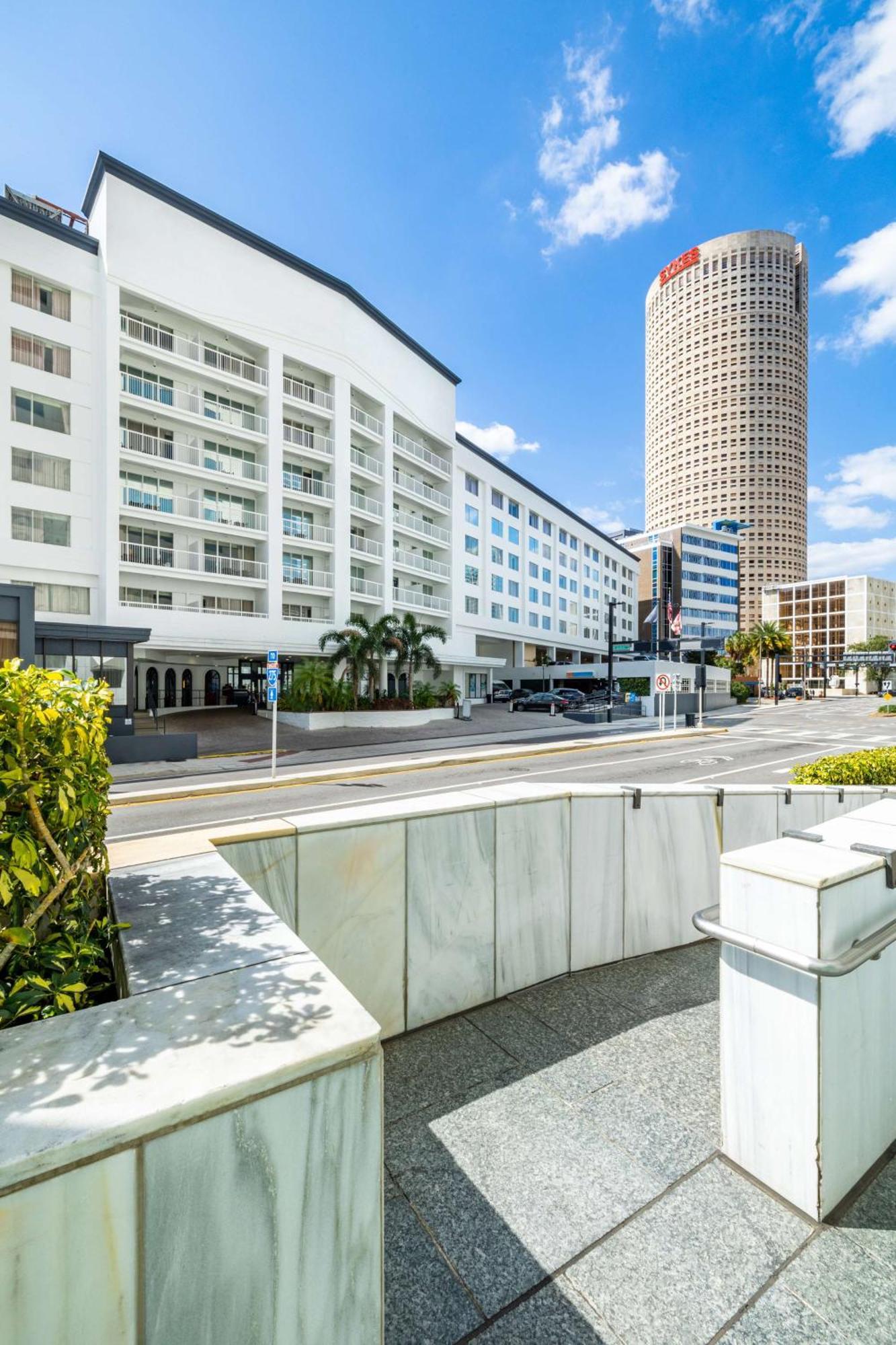 Hotel Tampa Riverwalk Bagian luar foto